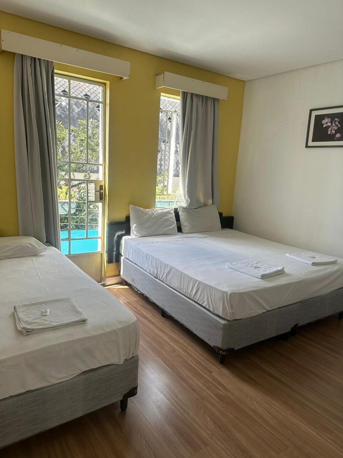 Hotel Blumenau Centro Curitiba Luaran gambar