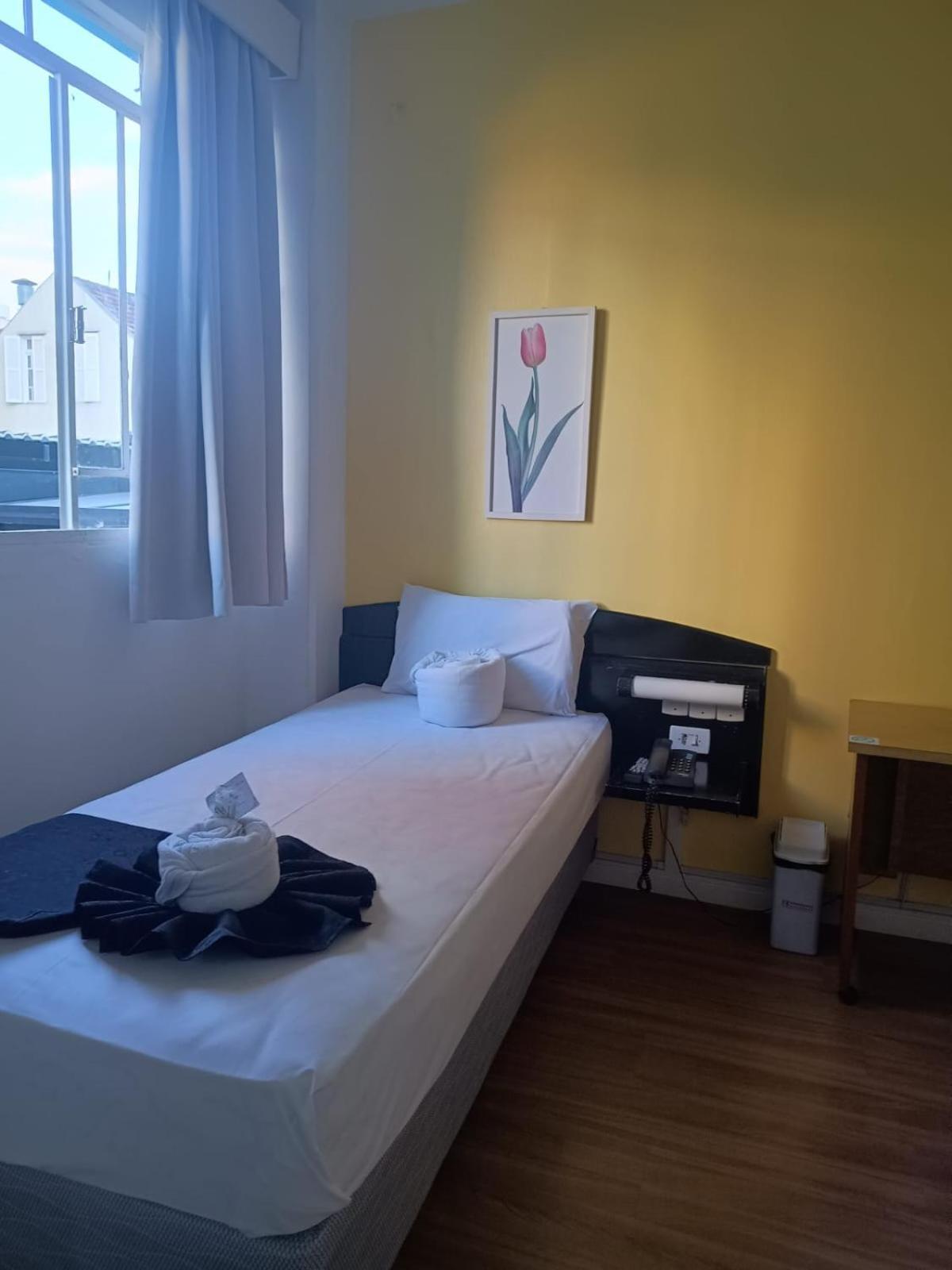 Hotel Blumenau Centro Curitiba Luaran gambar