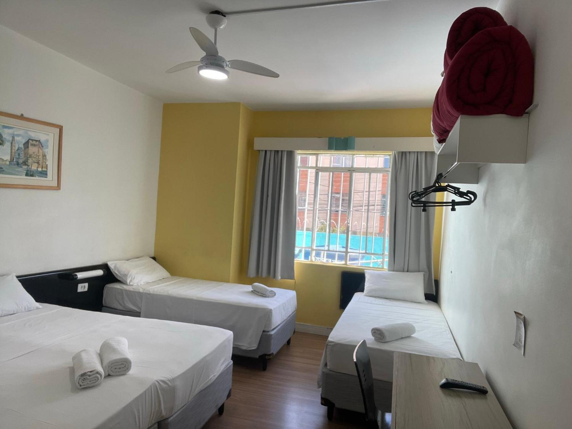 Hotel Blumenau Centro Curitiba Bilik gambar